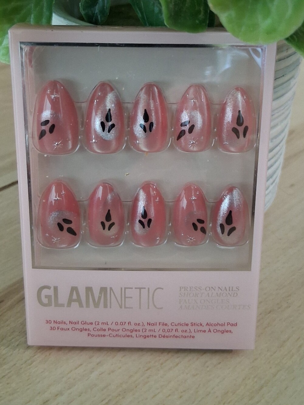 Glamnetic Press On Nails Short Almond ~ Just A Ghoul Pink & Black - Picture 5 of 5